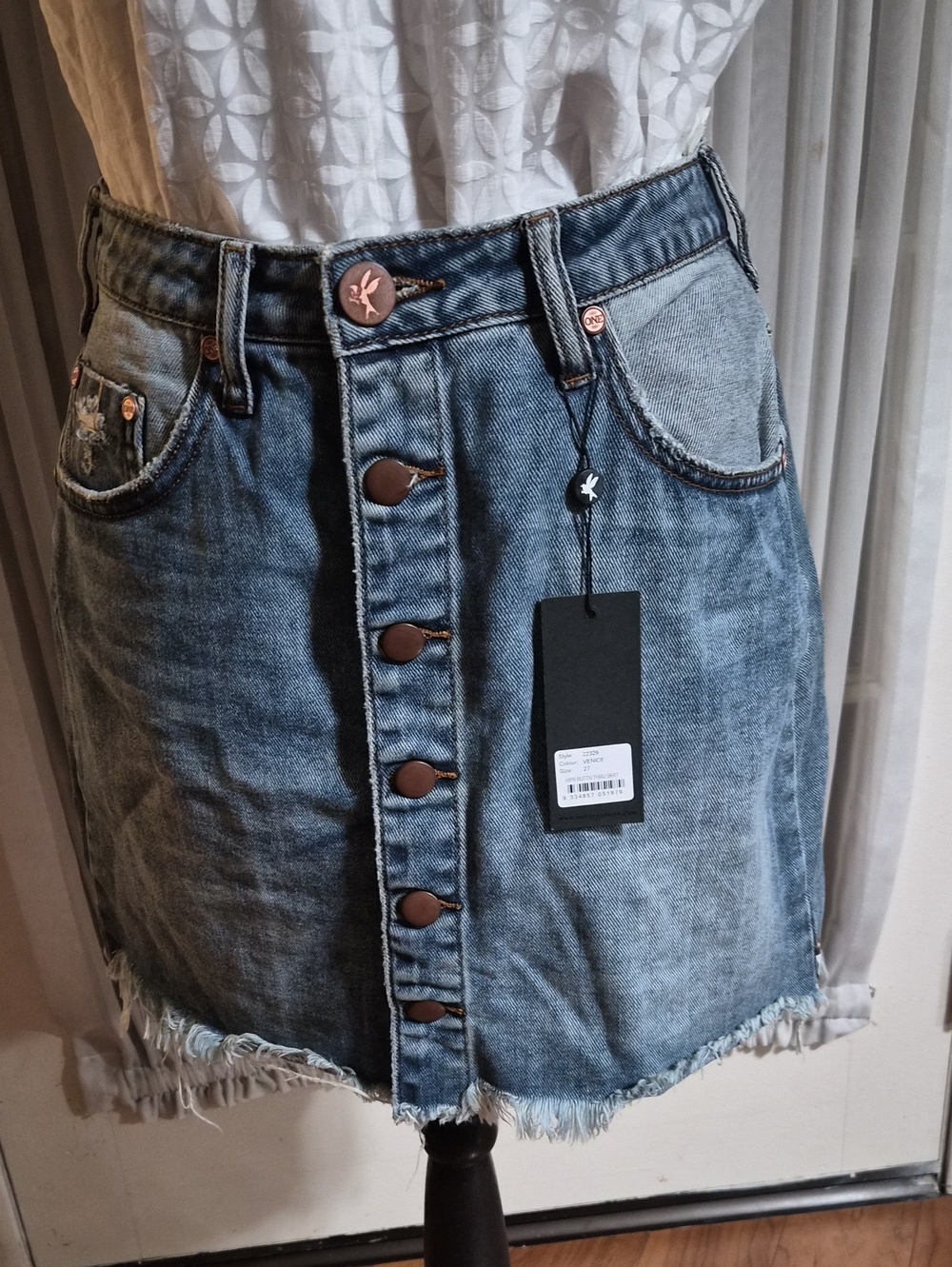 Washed Blue Denim Button-Front Mini Skirt.size27